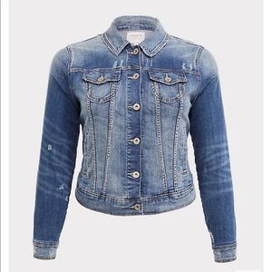 Torrid Medium Wash Distressed Denim Trucker Jacket sz 3